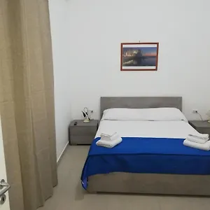 Appartamento A, Napoli